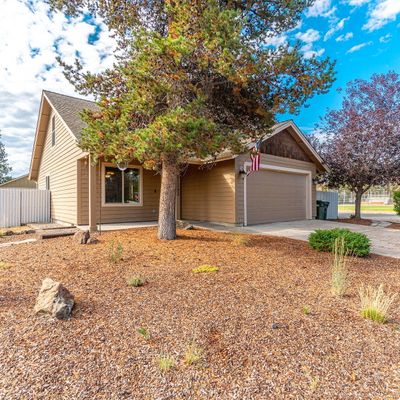 51393 Apache Tears Ct, La Pine, OR 97739