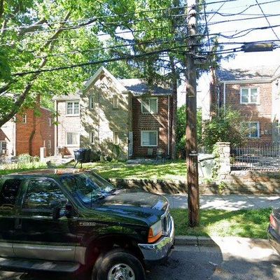 519 Oakwood St Se, Washington, DC 20032