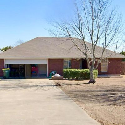 520 Highpoint Dr, Godley, TX 76044