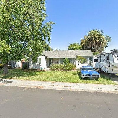 520 W C St, Dixon, CA 95620