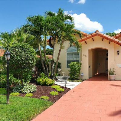 5201 Casa Real Dr, Delray Beach, FL 33484