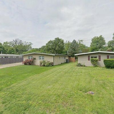 45 Taney Dr, Florissant, MO 63033