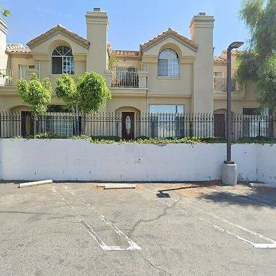 4520 Pennsylvania Ave #120, La Crescenta, CA 91214