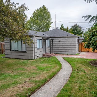 4609 S Thompson Ave, Tacoma, WA 98408