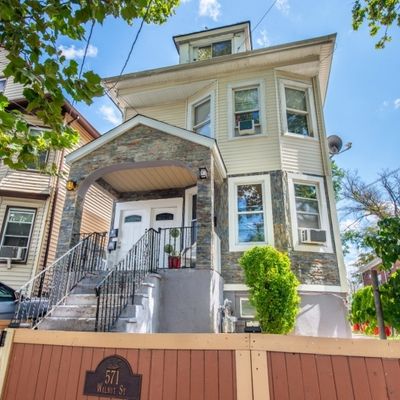 571 Walnut St, Elizabeth, NJ 07201