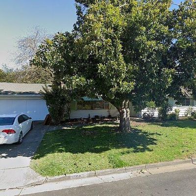 58 Larkfield Dr, Santa Rosa, CA 95403