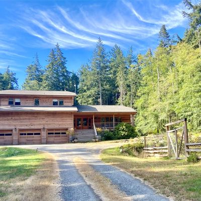 582 Sunset Ave, Eastsound, WA 98245