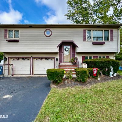 6 Brooklawn Dr, Hazlet, NJ 07730