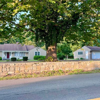 60 Braman Rd, Waterford, CT 06385