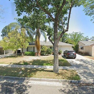 604 W Cortland Ave, Fresno, CA 93705