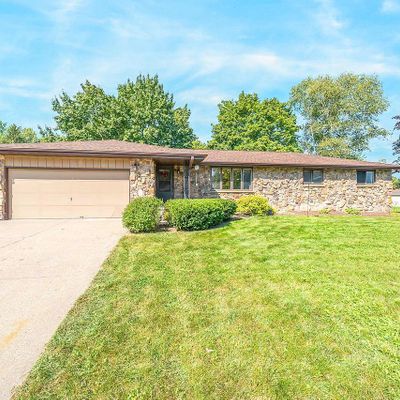 623 W Martin St, New London, WI 54961