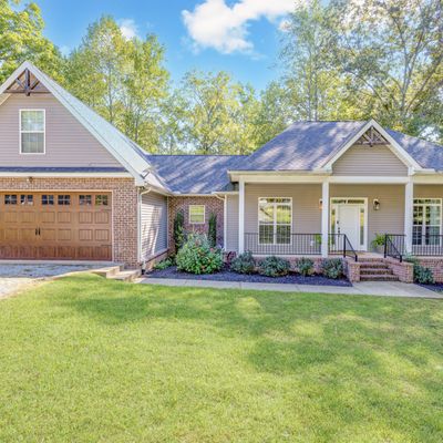 528 Aubrey Ln, Burns, TN 37029