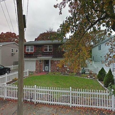 53 Lebkamp Ave, Huntington, NY 11743