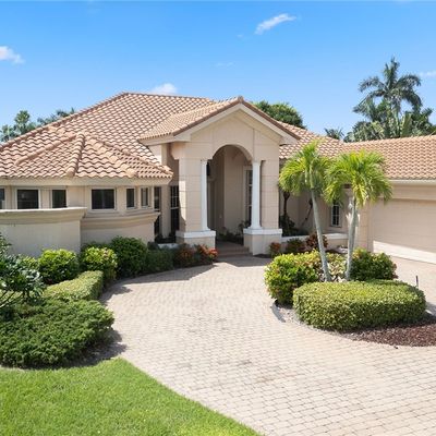 530 Harbour Dr, Naples, FL 34103