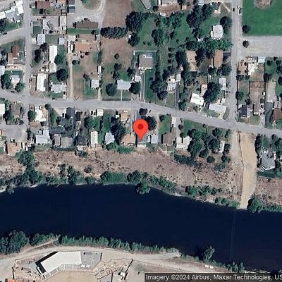 534 E Dewberry Ave, Omak, WA 98841