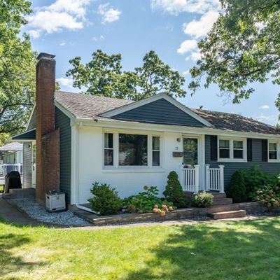 55 Grant Rd, Manchester, CT 06042