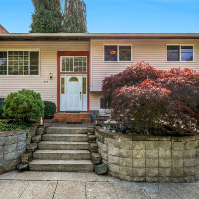 703 N 75 Th St, Seattle, WA 98103