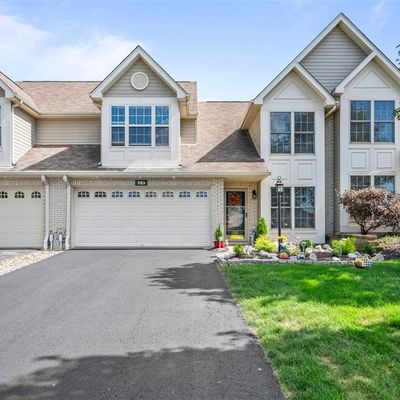 703 Manor Dr, Oakdale, PA 15071