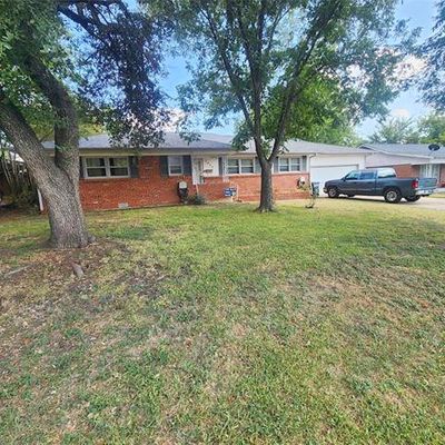 7042 Glen Hills Rd, Richland Hills, TX 76118