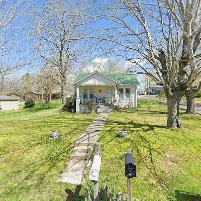 709 W Chestnut St, Dickson, TN 37055