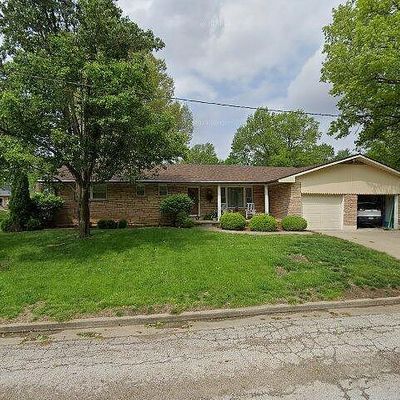 729 Park Ave, Tipton, MO 65081