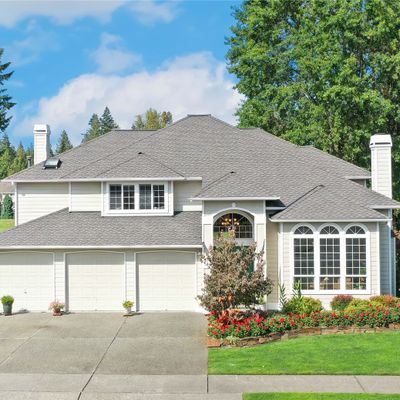 7421 W Country Club Dr, Arlington, WA 98223