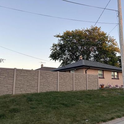 628 Clark Ave, South Milwaukee, WI 53172