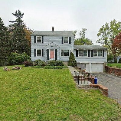 64 Flora Dr, Stratford, CT 06614