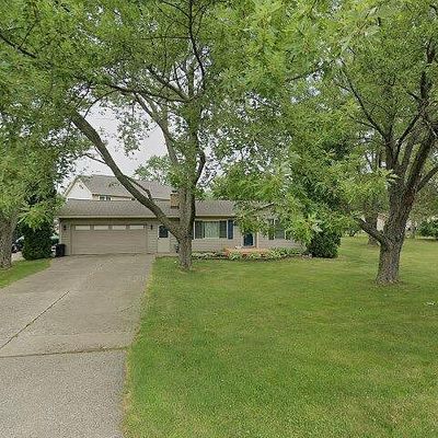 6420 Rowley Blvd, Waterford, MI 48329