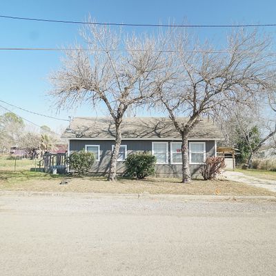 670 5 Th St, Poteet, TX 78065