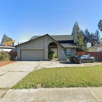 681 Hamilton Dr, Vacaville, CA 95687