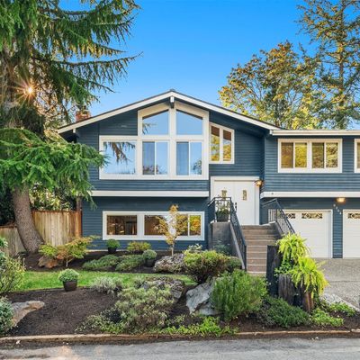 8208 Se 26 Th St, Mercer Island, WA 98040