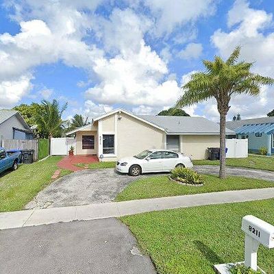 8211 Sw 4 Th Pl, North Lauderdale, FL 33068