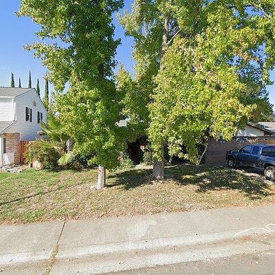 8284 Holly Jill Way, Sacramento, CA 95823