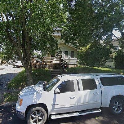 888 Seneca St Ne, Massillon, OH 44646