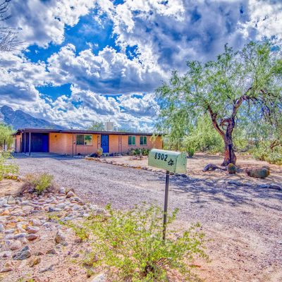 8902 N Marathon Dr, Tucson, AZ 85704