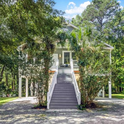 899 Claussen House Dr, Edisto Island, SC 29438