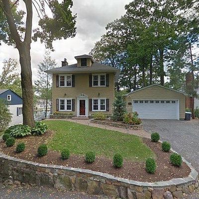 90 Upper Rainbow Trl, Denville, NJ 07834