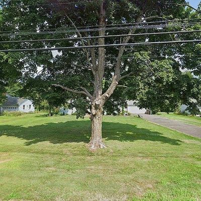 76 Collier Rd, Wethersfield, CT 06109