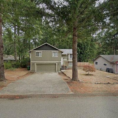 7618 Oak Park Dr Nw, Bremerton, WA 98311