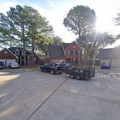 7746 Spruce Haven Dr, Houston, TX 77095