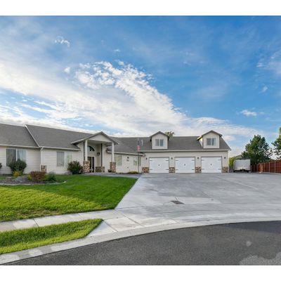 798 W Sandpiper Ave, Hermiston, OR 97838