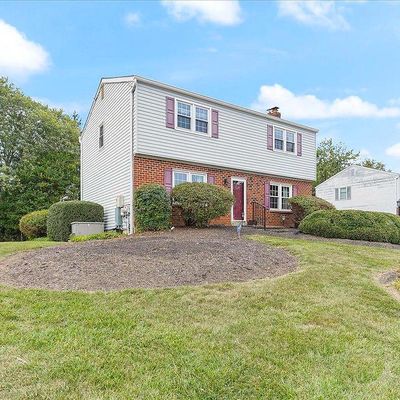 806 Halvorsen Dr, West Chester, PA 19382