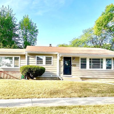 8104 W Auer Ave, Milwaukee, WI 53222