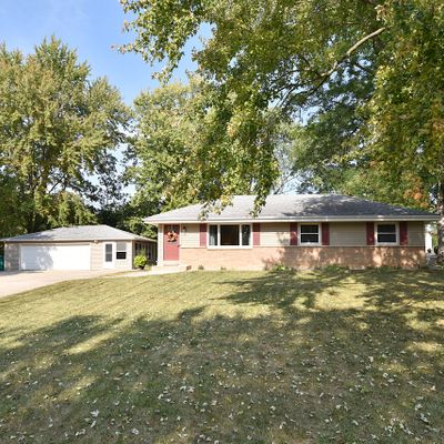 W143 N5512 Van Buren Dr, Menomonee Falls, WI 53051