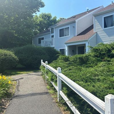 1 Brookwood Drive #Apt D, Rocky Hill, CT 06067