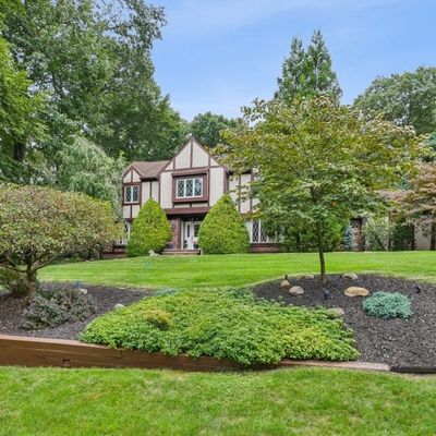 1 Hennion Dr, Parsippany, NJ 07054