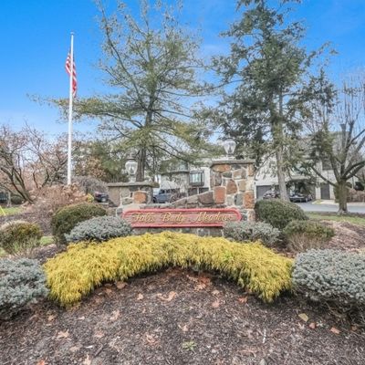 10 Falls Bridge Dr #10, Totowa Boro, NJ 07512