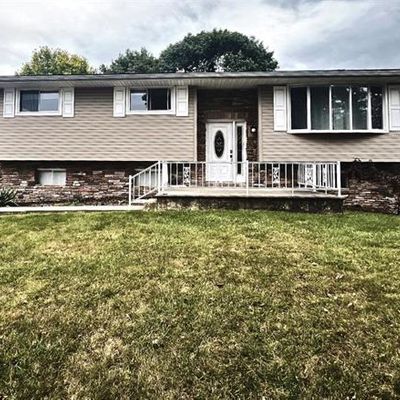 926 Johnston Dr, Bethlehem, PA 18017