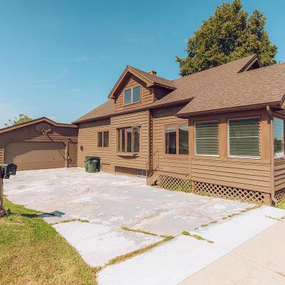 940 N Main St, West Bend, WI 53090